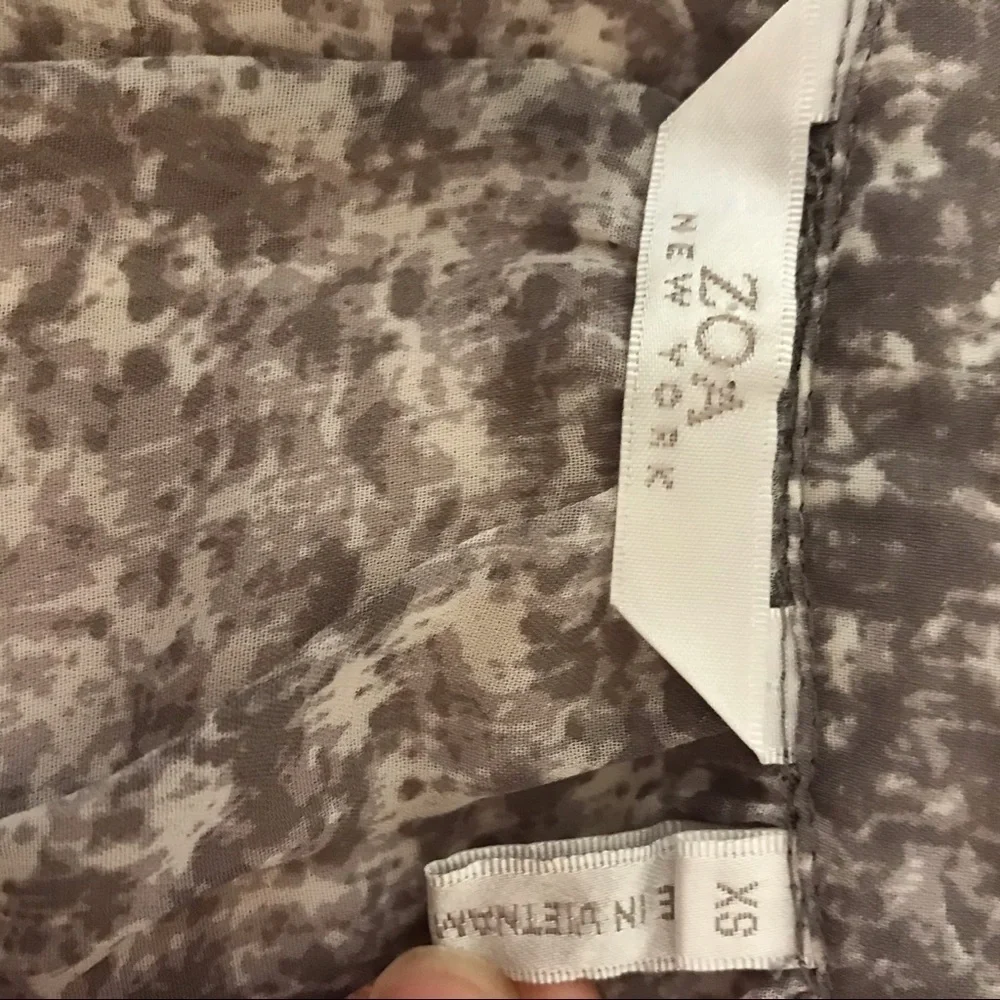 ZOA New York Snakeskin Print Blouse Gray XS Sheer - Picture 5 of 7